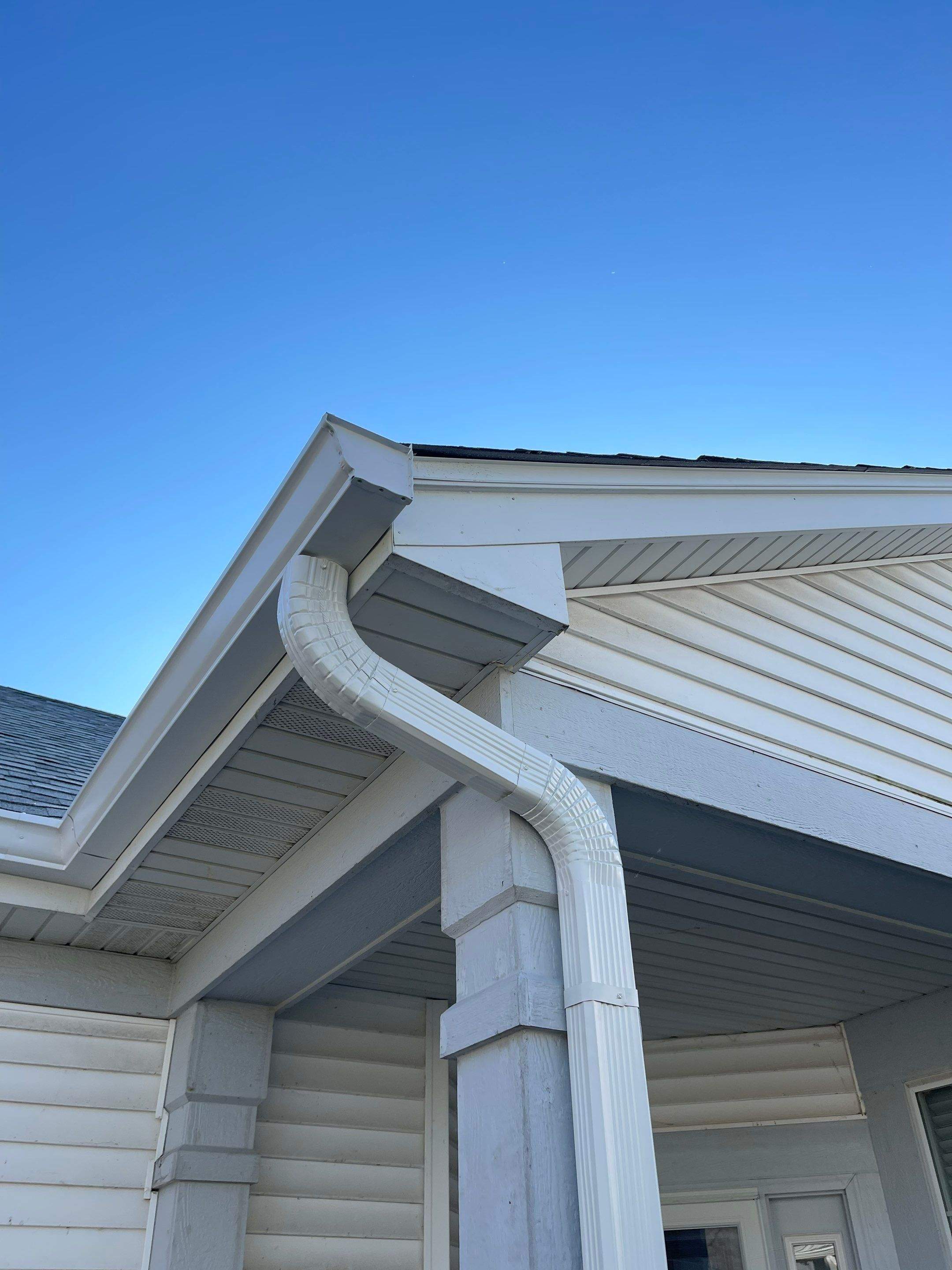 сколько стоят водостоки за фут