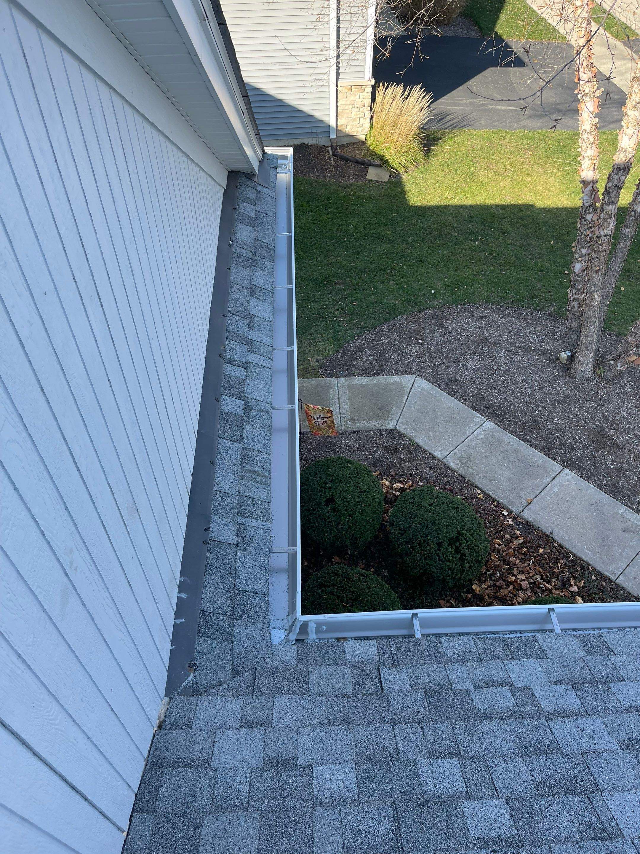 how much to clean gutters